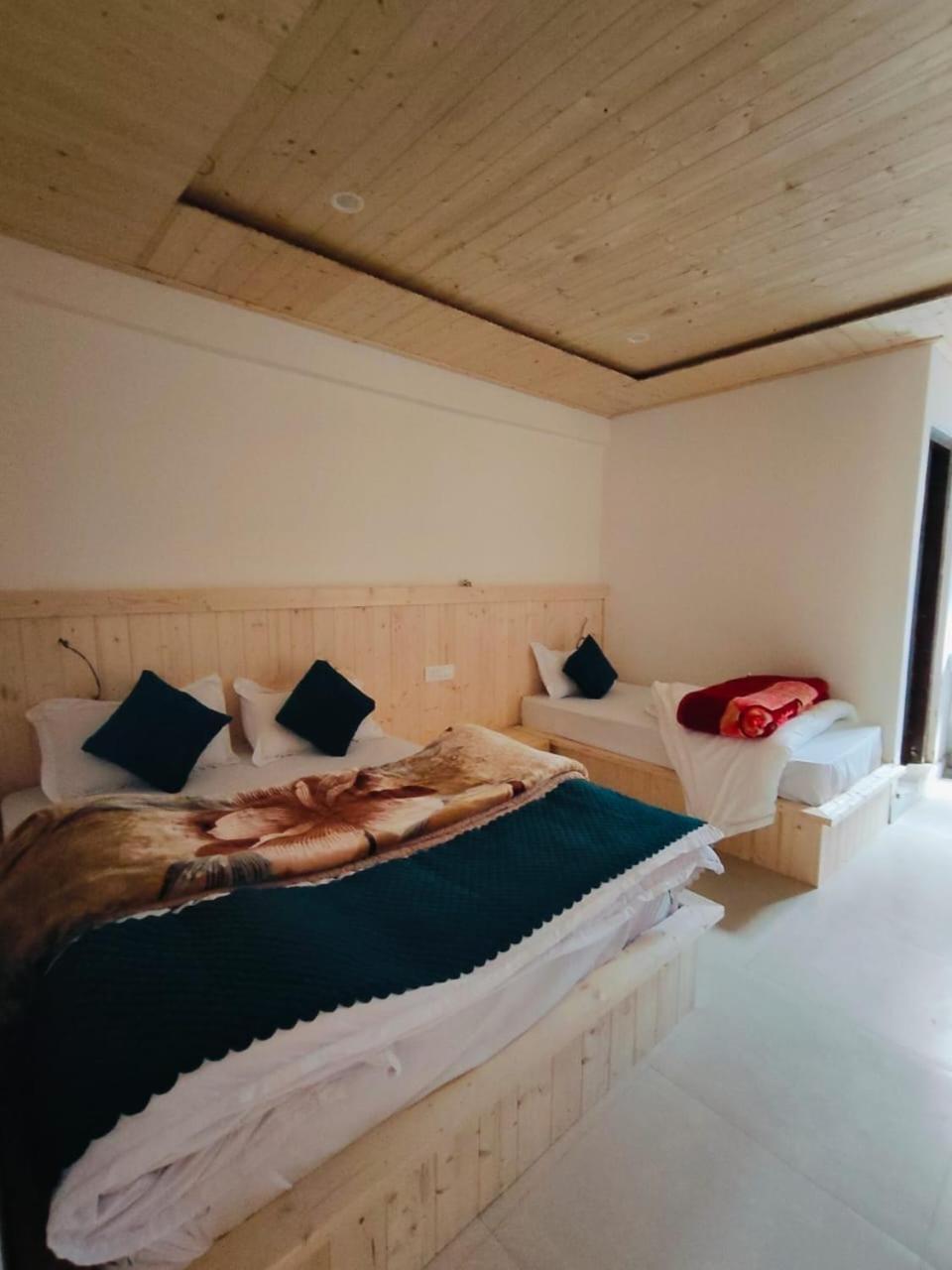 Hotel Geeta Badrináth Kültér fotó